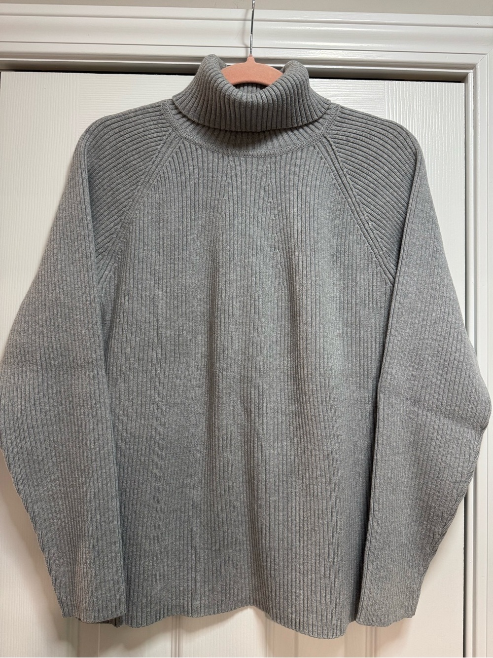 Eddie Bauer Light Gray Ribbed Turtleneck Sweater